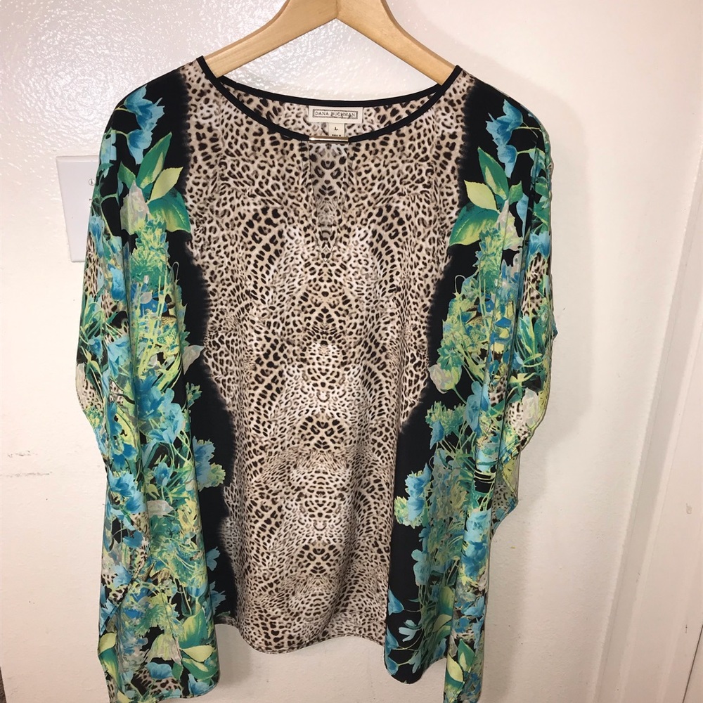 Dana Buchman Animal/tropical print Blouse